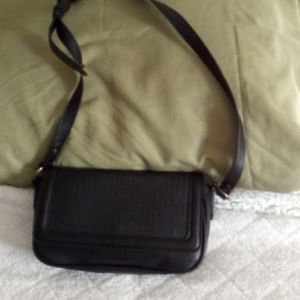 Black shoulder purse, small, new never been used